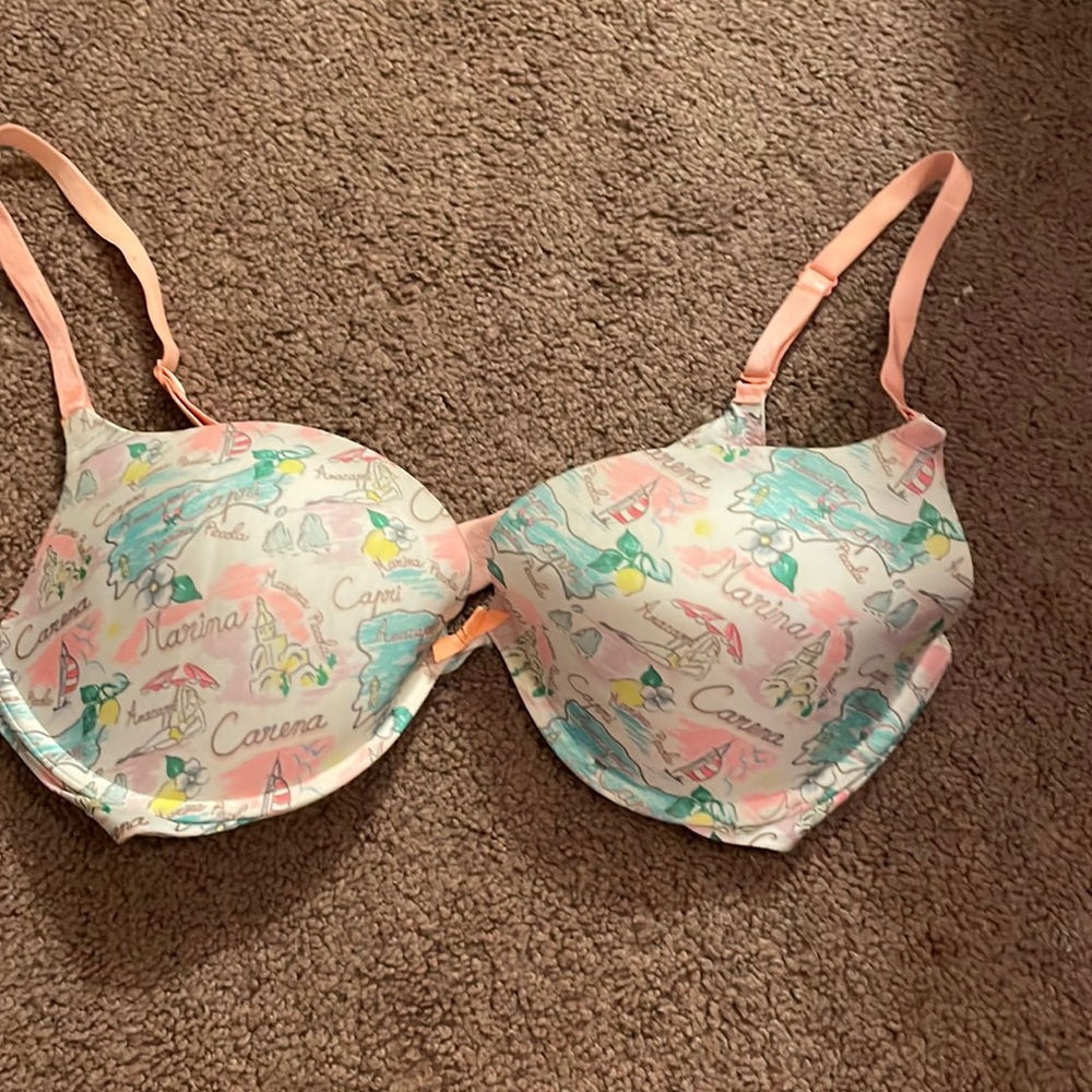Island print VS push up bra